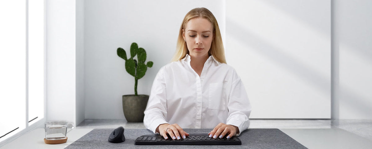 PERIBOARD-813 flache ergonomische Split-Tastatur